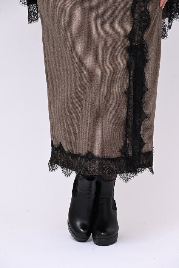 Tailleir piedepull e pizzo - Moro