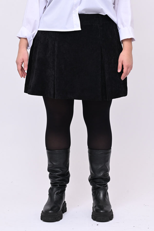 Shorts effetto gonna velluto - Nero
