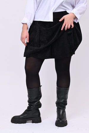 Shorts effetto gonna velluto - Nero