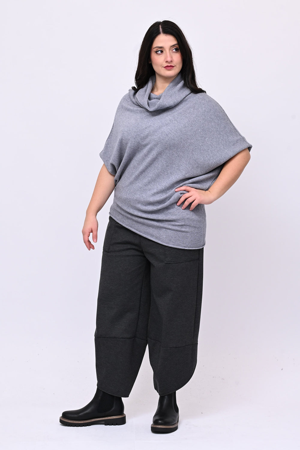 Maglia asimmetrica collone - Grigio