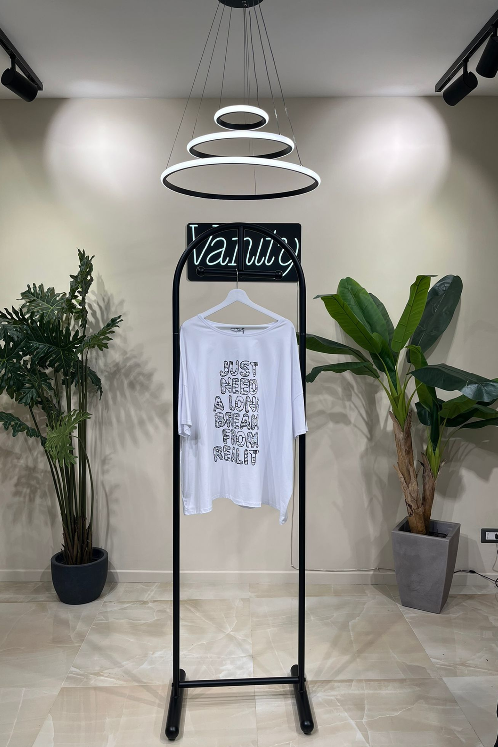 T-shirt scatola JUST NEED - Bianco