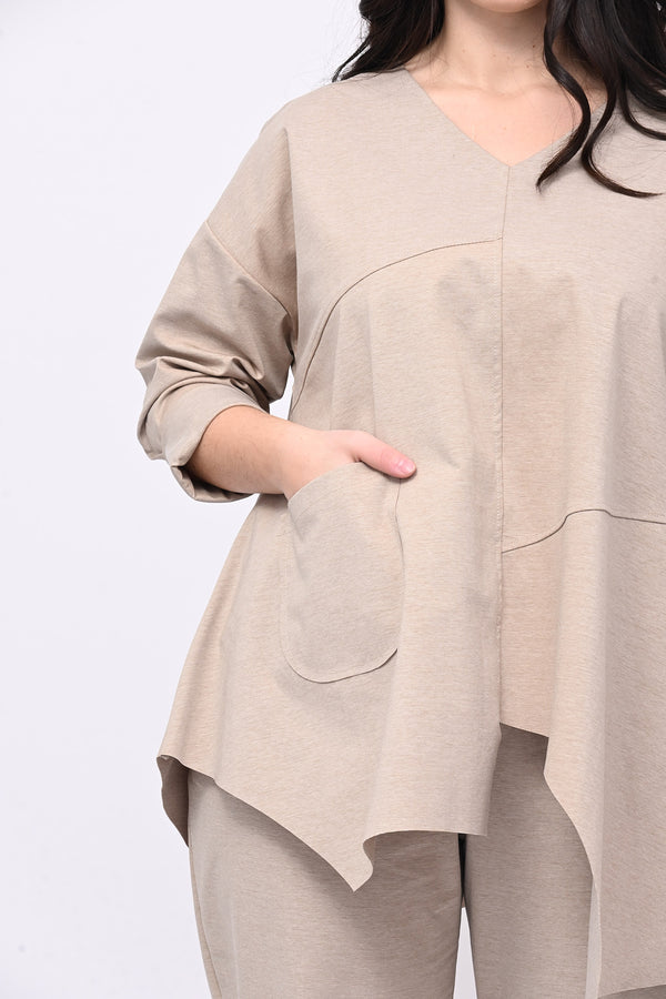 Maglia scollo V tasca - Sabbia