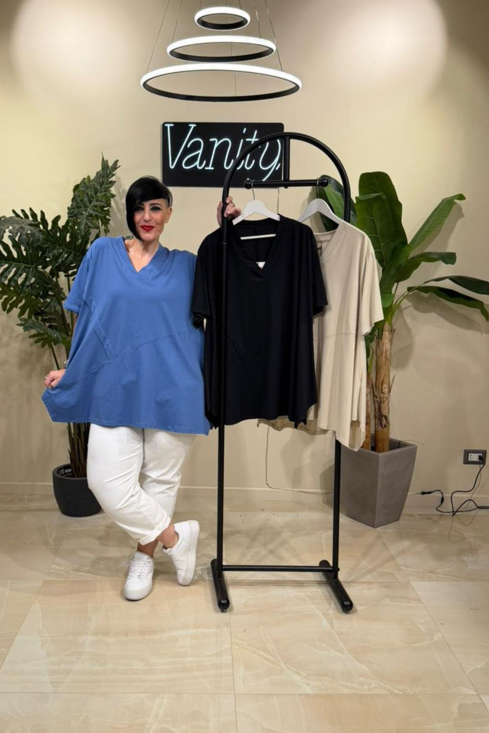 Tshirt over scollo V - Burro