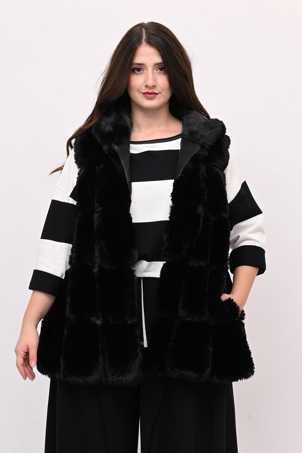 Gilet ecopelliccia cappuccio- Nero