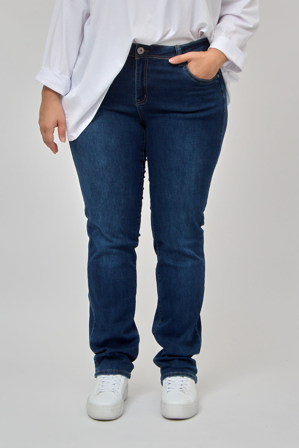 Straight Leg Jeans - Blue