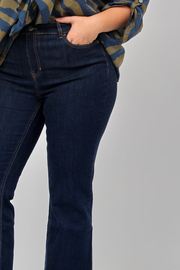 Jeans zampa basico - Blu scuro