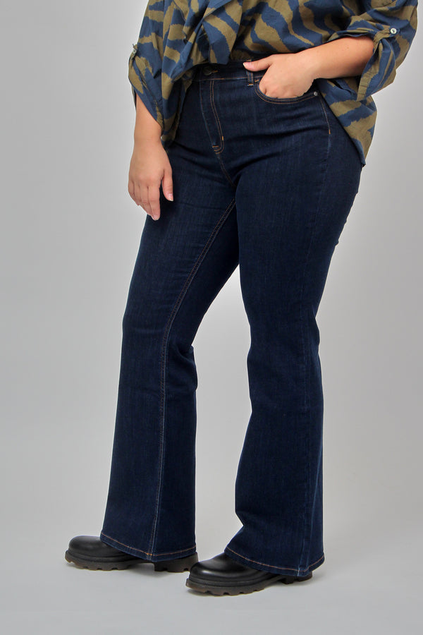 Jeans zampa basico - Blu scuro