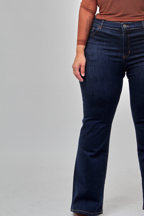 Jeans zampa basico - Blu scuro