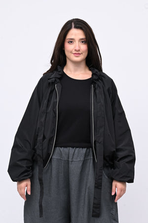Giacca incerata laccio collo - Nero