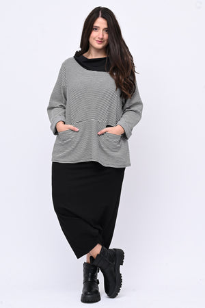 Maglia righe collo tagliato - NERO