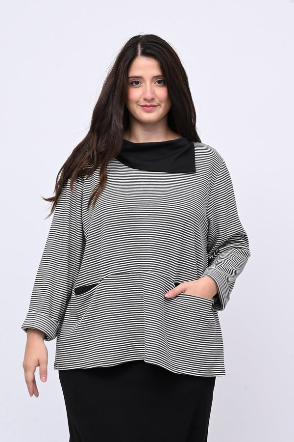 Maglia righe collo tagliato - NERO