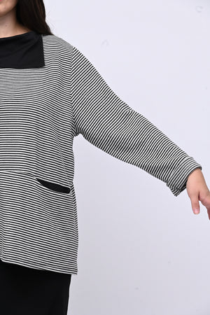 Maglia righe collo tagliato - NERO