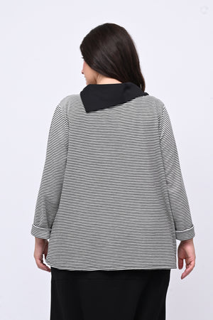Maglia righe collo tagliato - NERO