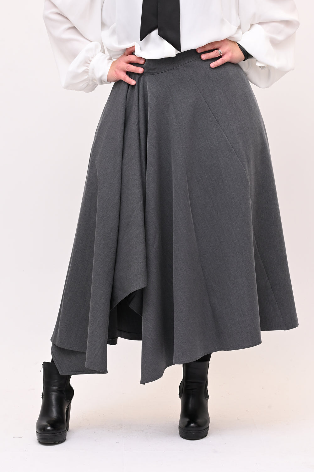 Gonna svasata punta - Grigio