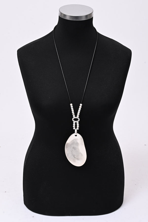 Collana disco argento martellato - Nero