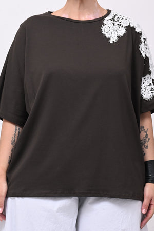 T-shirt over macramè - Moro