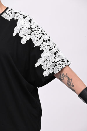 T-shirt over macramè - Nero