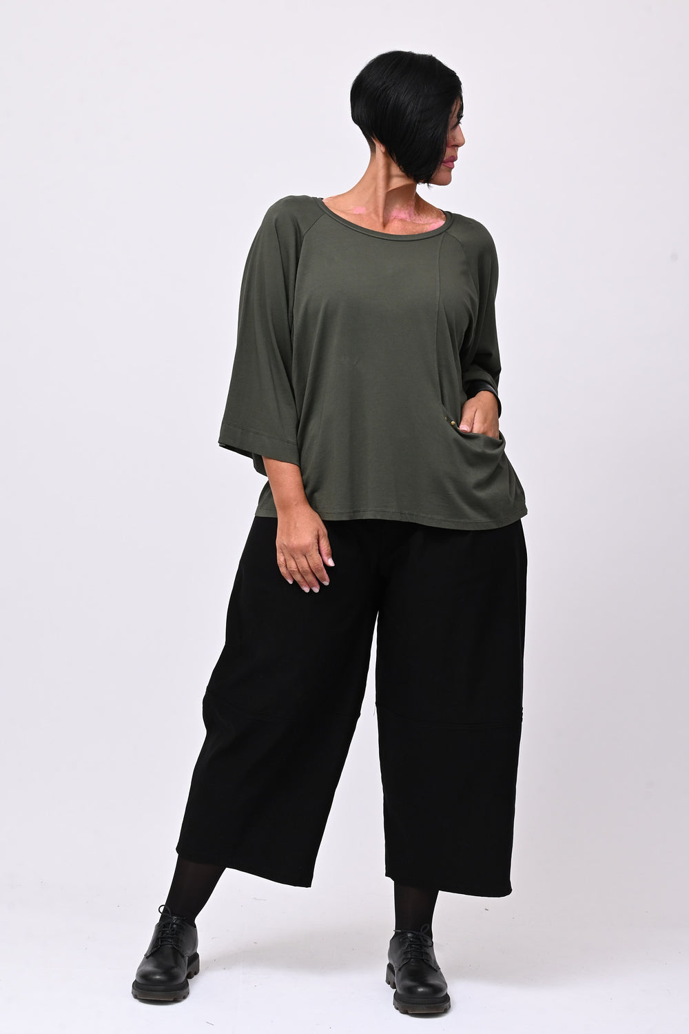 T-shirt tasca e bulloni - Verde militare