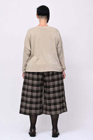 Maglia scollo V borchie - Greige
