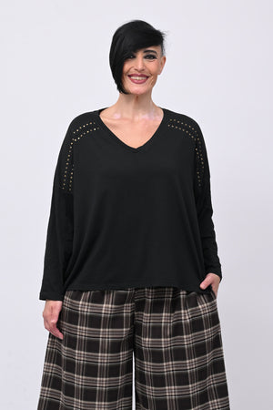 Maglia scollo V borchie - Nero