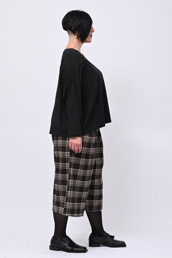 Maglia scollo V borchie - Nero