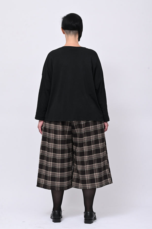 Maglia scollo V borchie - Nero