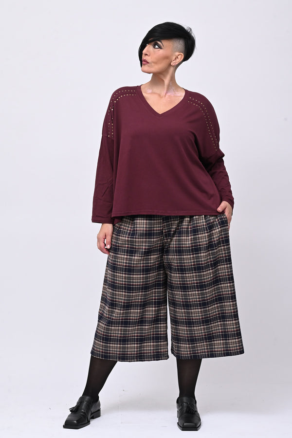 Maglia scollo V borchie - Vino