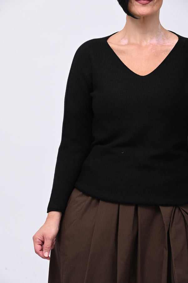 Pull basico scollo V - Nero