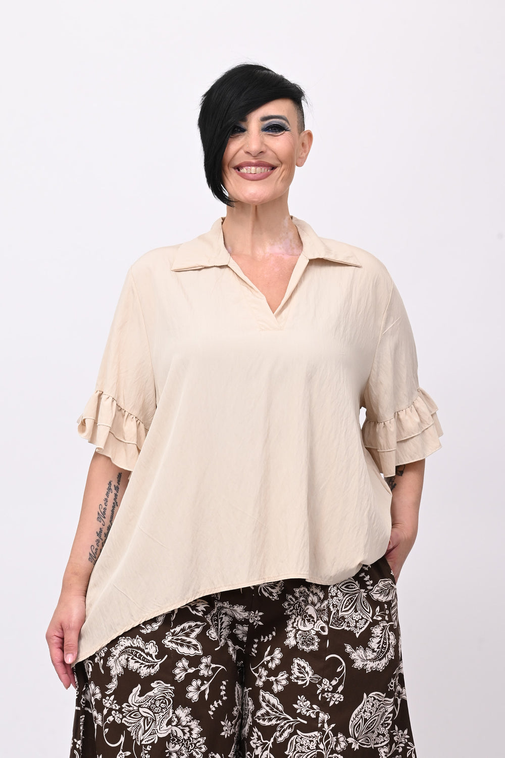 Blusa colletto rouches - Crema