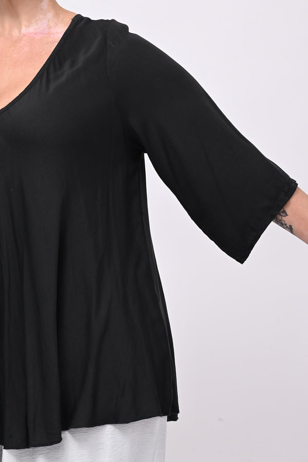 Blusa viscosa svasata - Nero