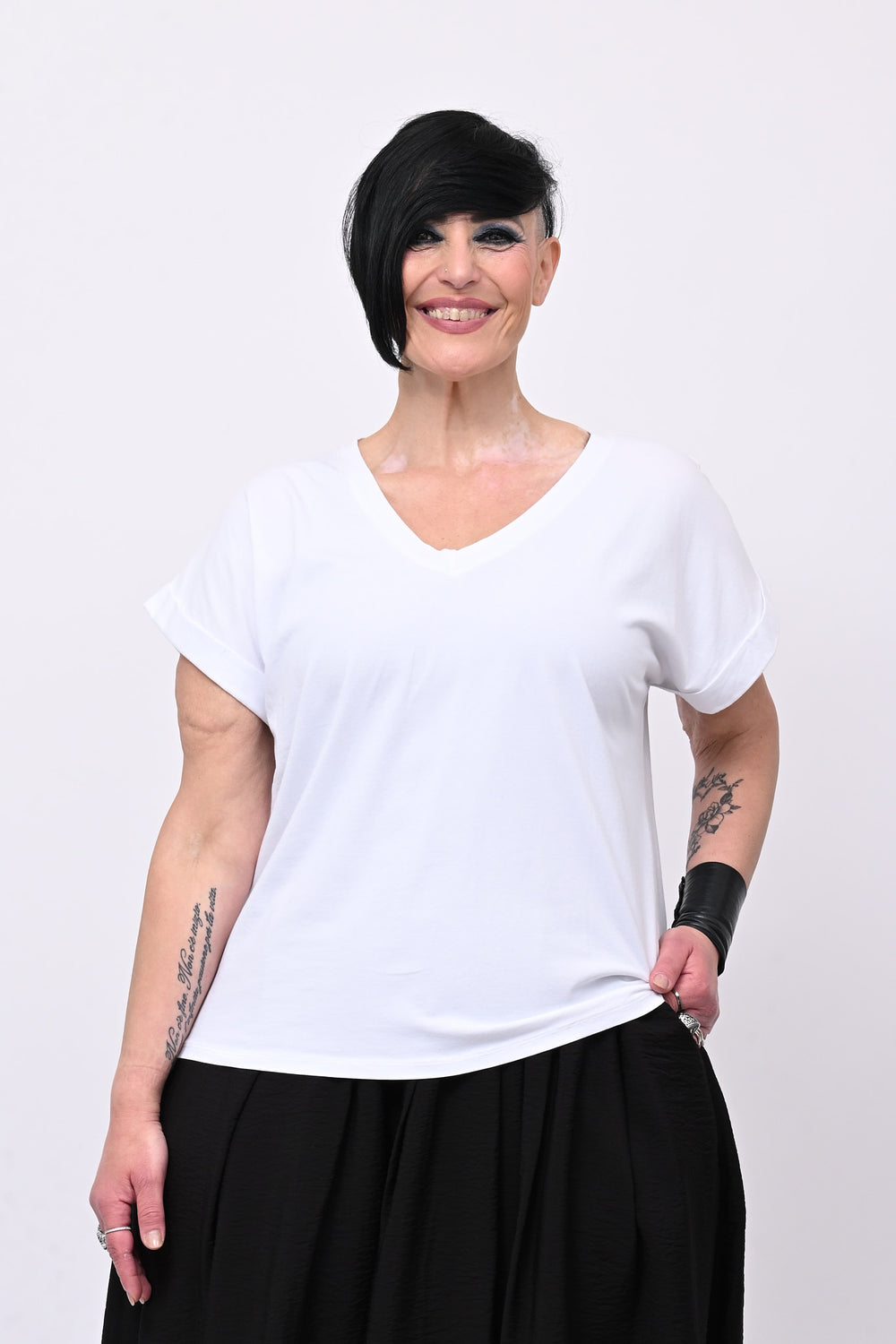 T-shirt V risvoltino - Bianco