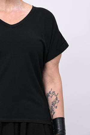 T-shirt V risvoltino - Nero