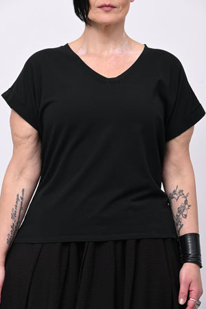 T-shirt V risvoltino - Nero