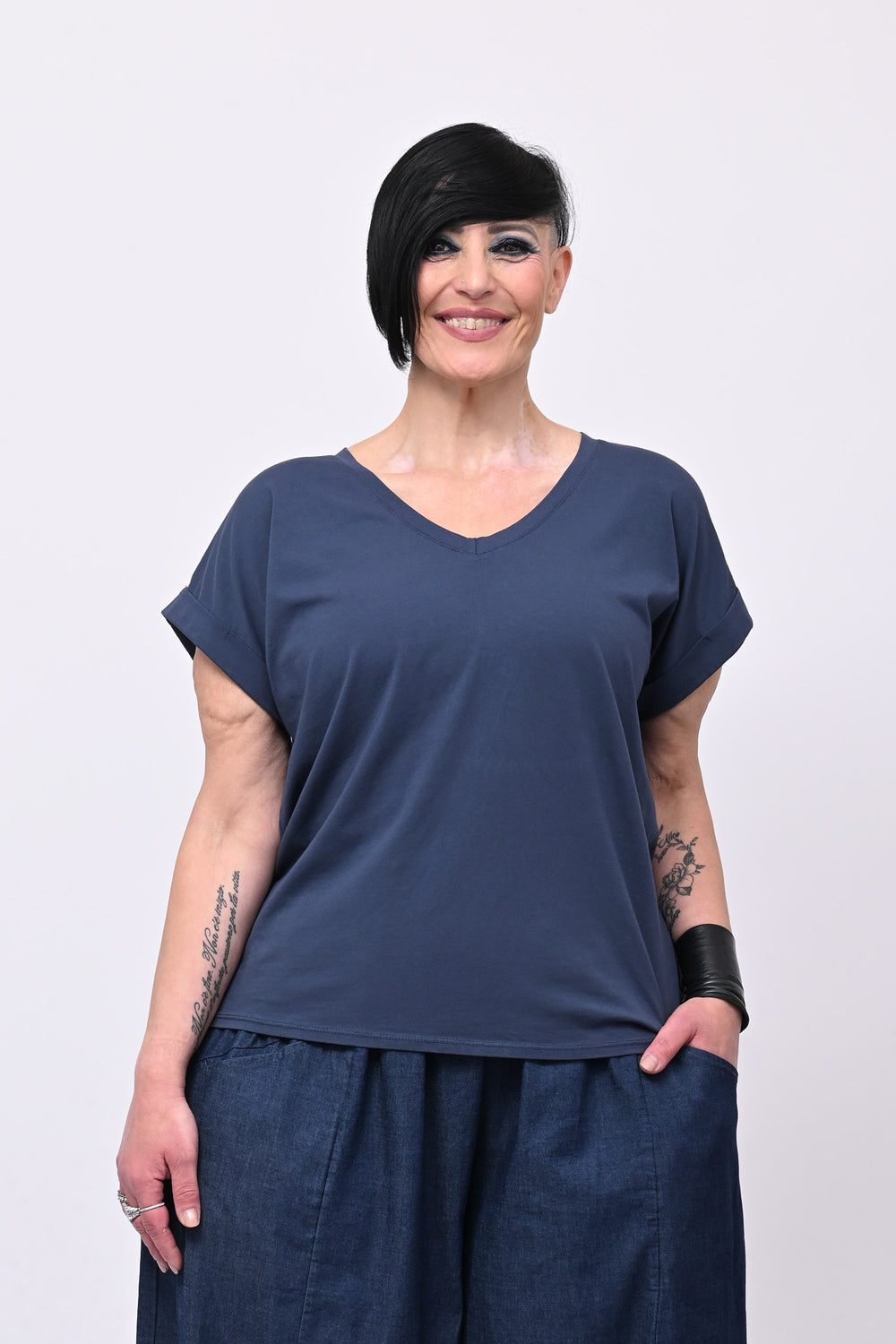 T-shirt V risvoltino - Blu