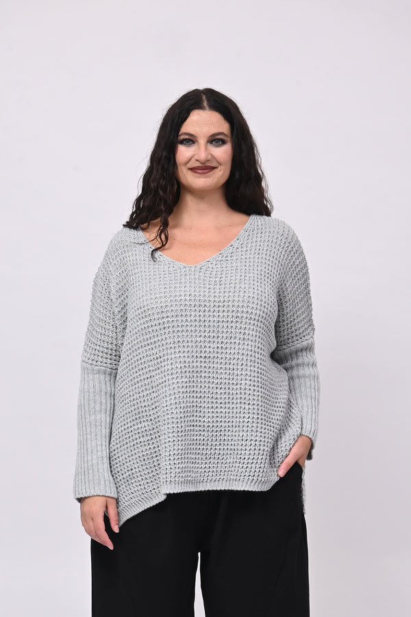 Pull traforato scollo V - Grigio chiaro