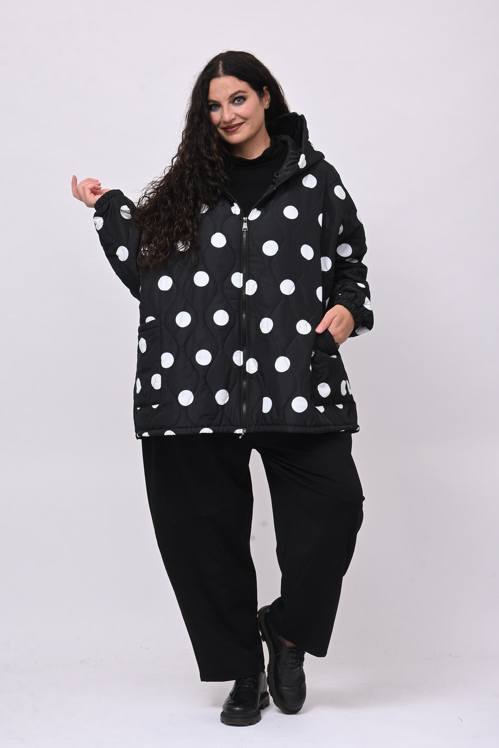 Piumino over pois - Nero