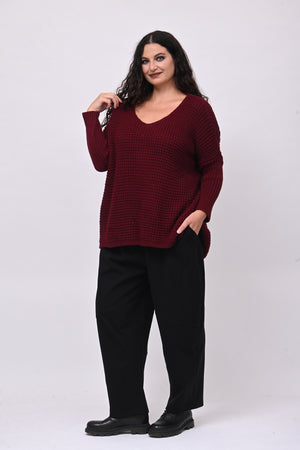 Pull traforato scollo V - Vino