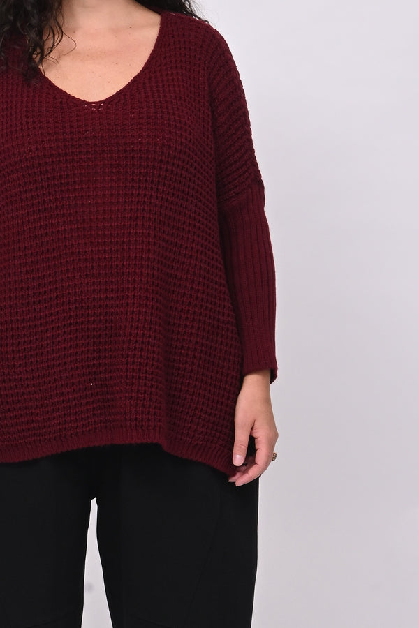 Pull traforato scollo V - Vino