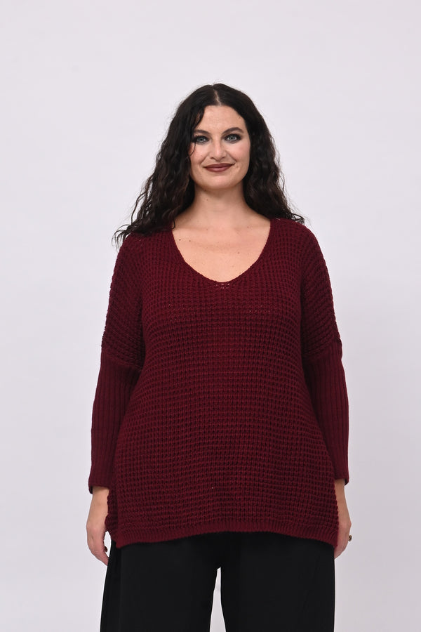 Pull traforato scollo V - Vino
