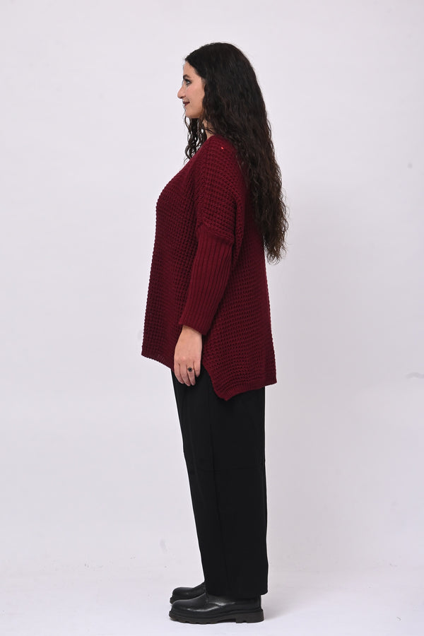 Pull traforato scollo V - Vino