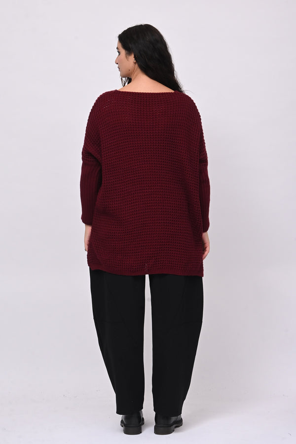 Pull traforato scollo V - Vino
