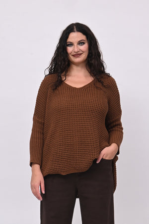 Pull traforato scollo V - Bruciato