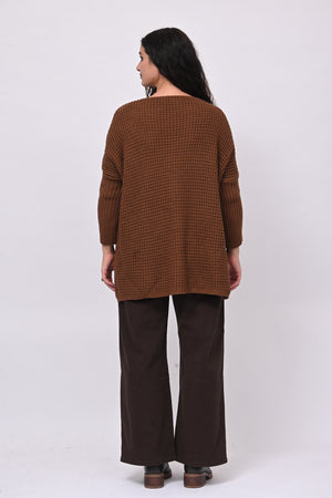 Pull traforato scollo V - Bruciato