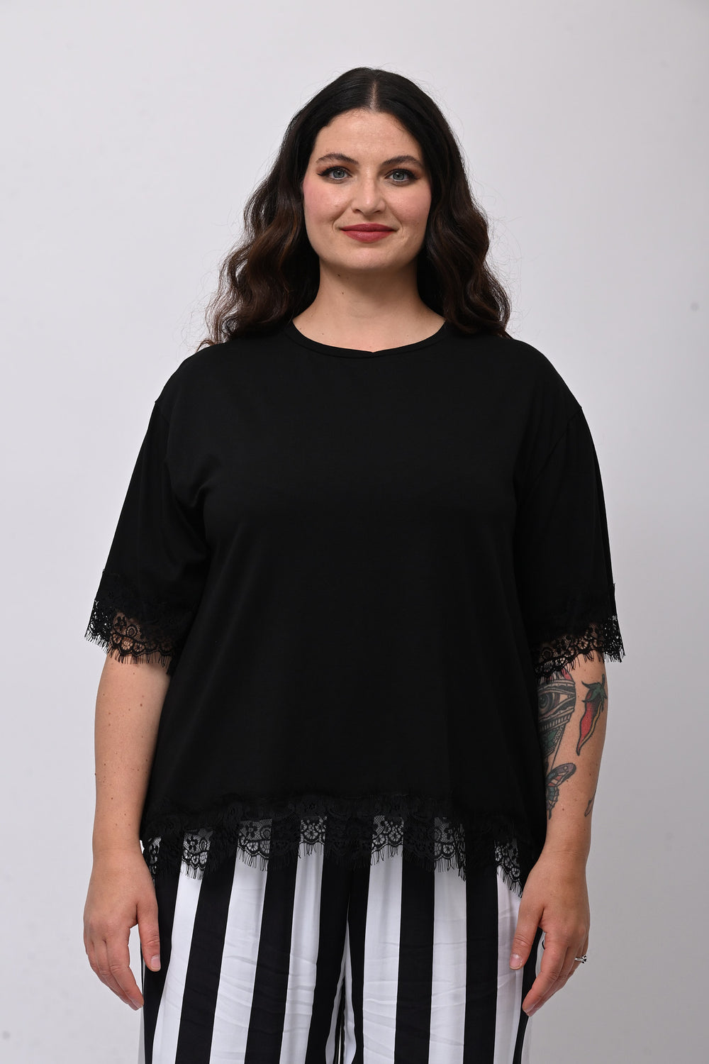 Maglia bordo pizzo - Nero