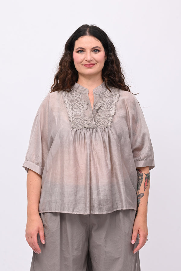 Blusa mussola e pizzo - Cacao