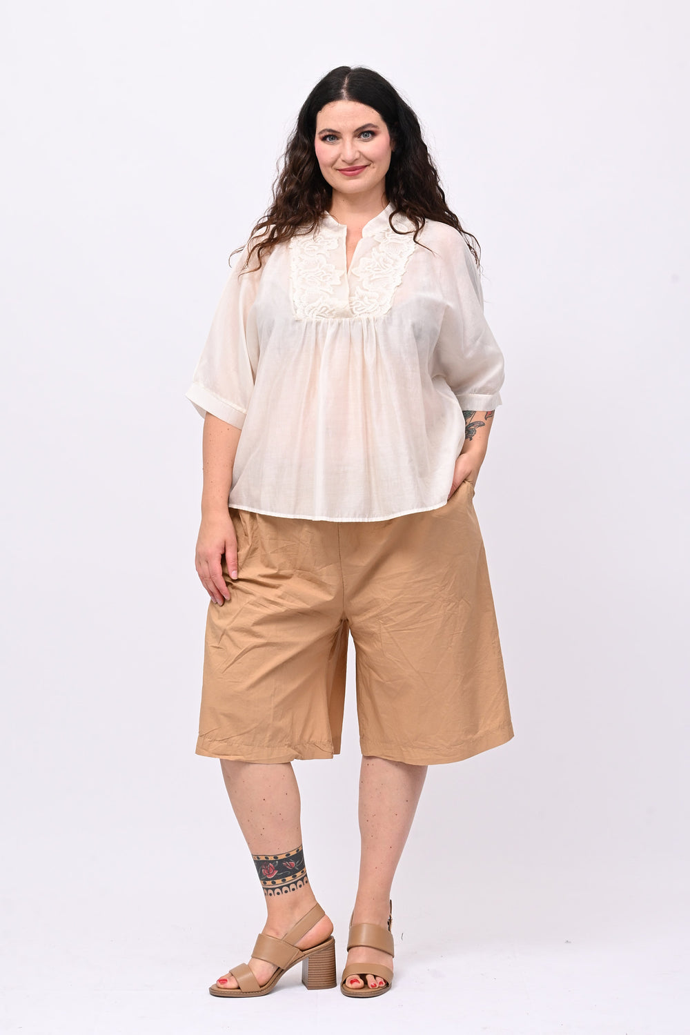 Blusa mussola e pizzo - Burro