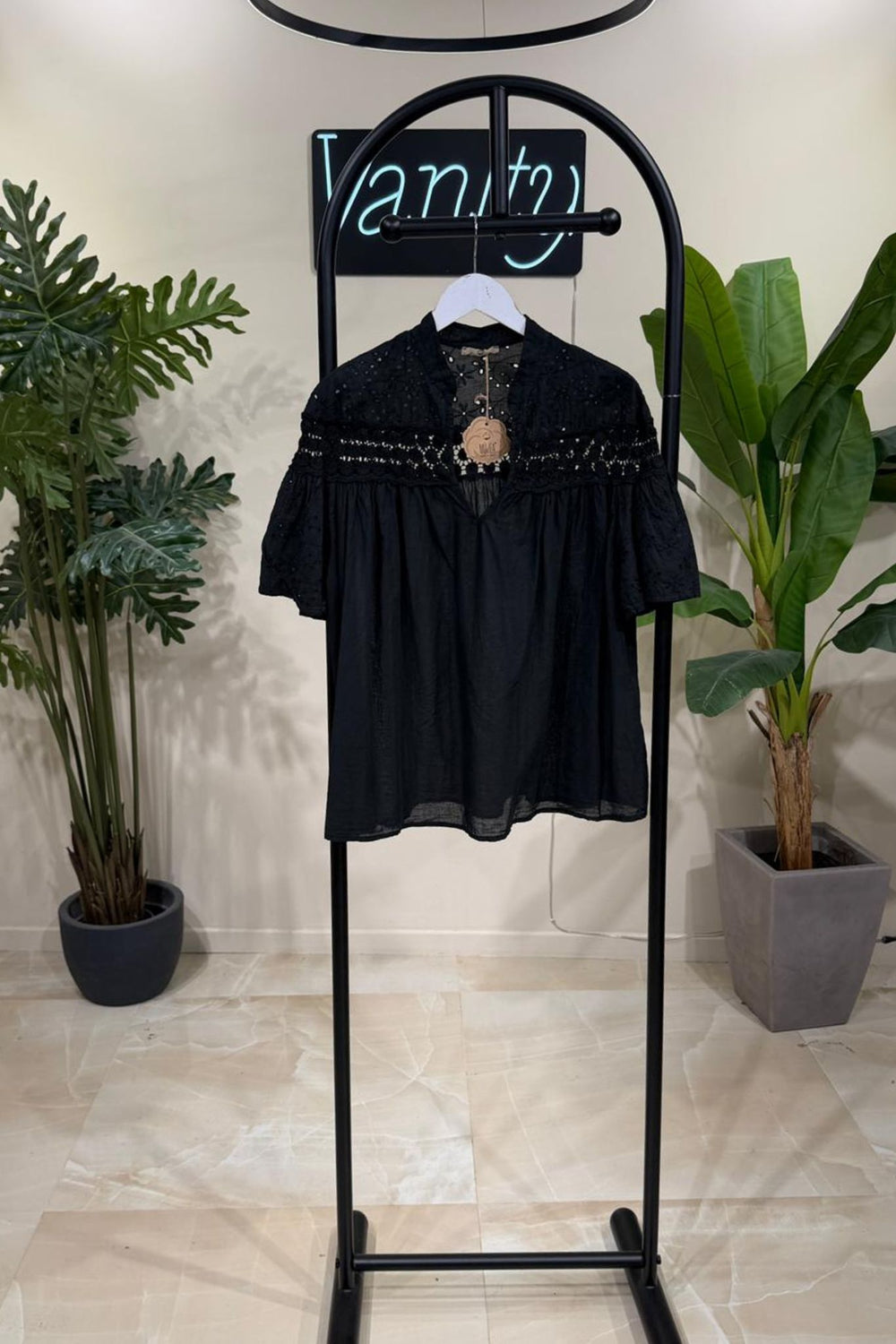 Blusa sangallo coreana - NERO