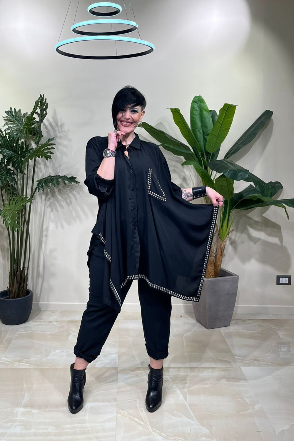 Maxicamicia bulloni - Nero