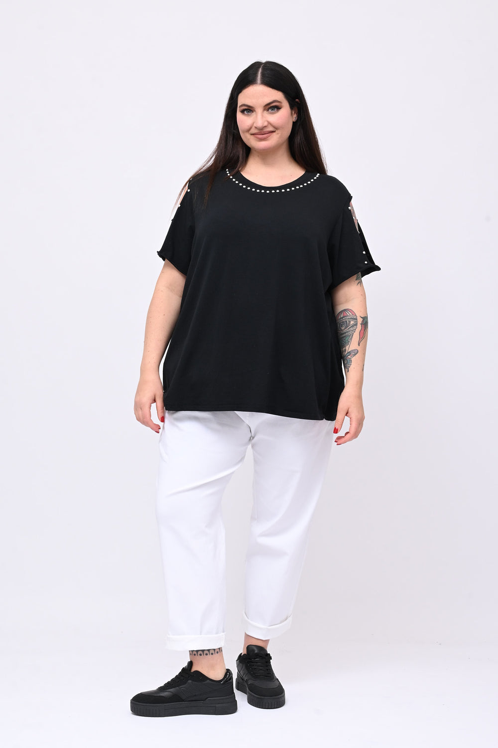 T-shirt over bulloni - Nero