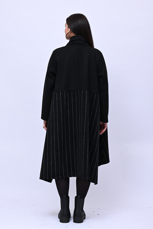 Cappotto svasato gessato - Nero